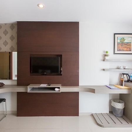 Hemingways Silk Hotel Patong 外观 照片