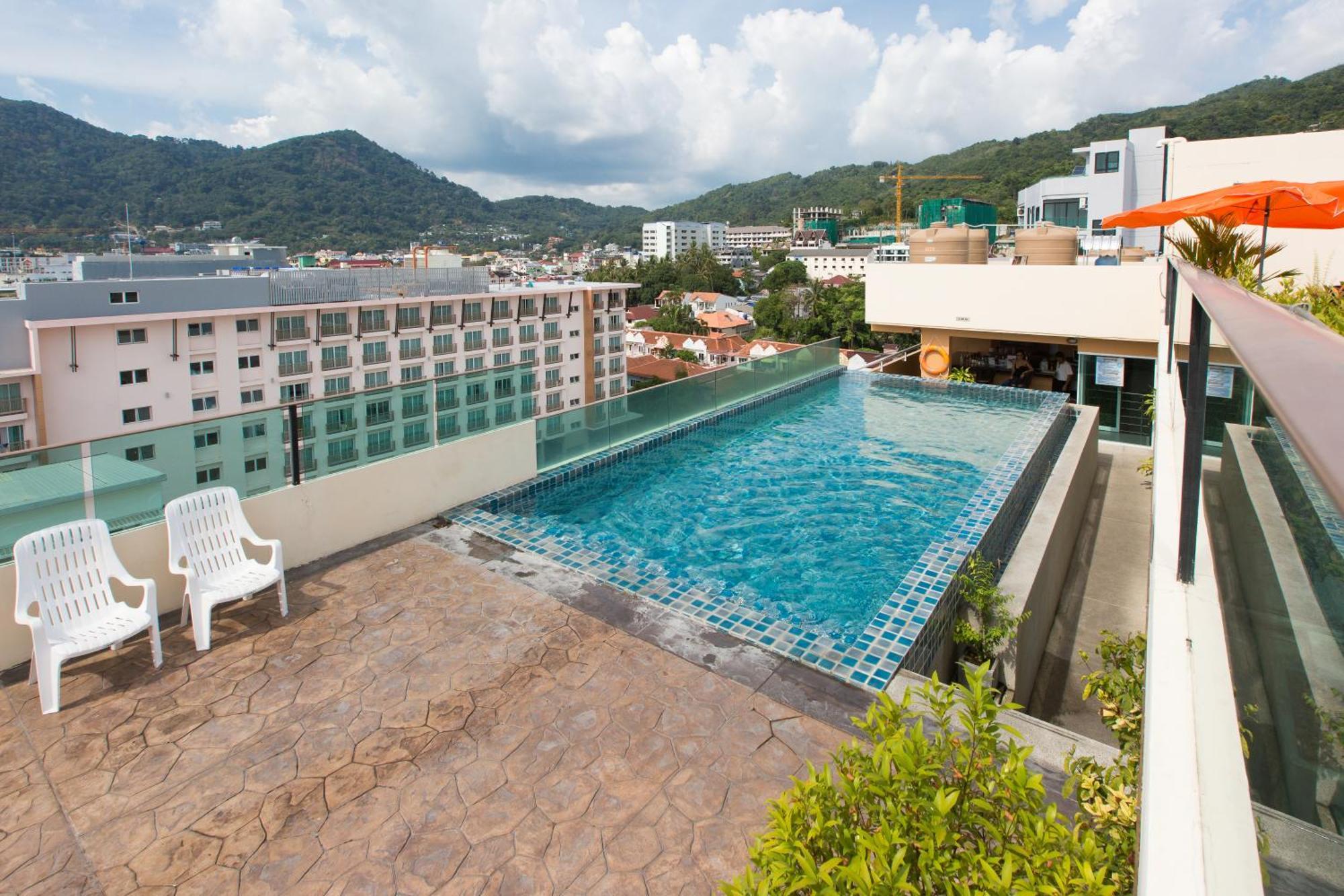 Hemingways Silk Hotel Patong 外观 照片