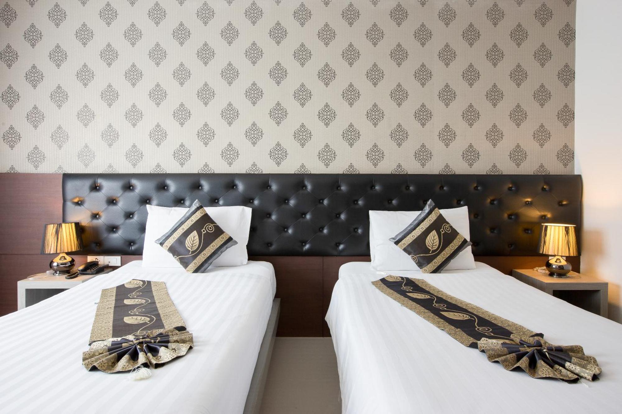 Hemingways Silk Hotel Patong 外观 照片